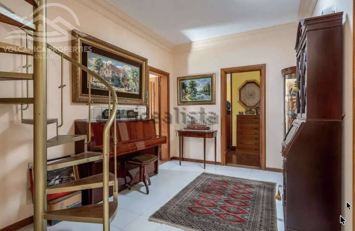 7 bedroom Villa for sale in Playa del Cable with pool garage - € 1,100,000 (Ref: 10162081)