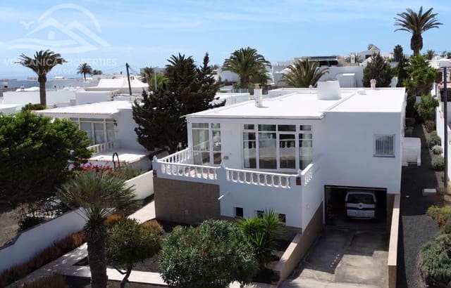 4 soveværelse Villa til salg i Guime, San Bartolomé med garage - € 585.000 (Ref: 10162082)