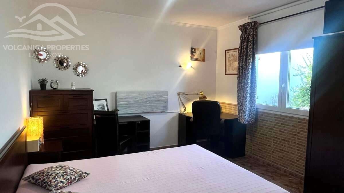 4 bedroom Villa for sale in Guime with garage - € 585,000 (Ref: 10162082)