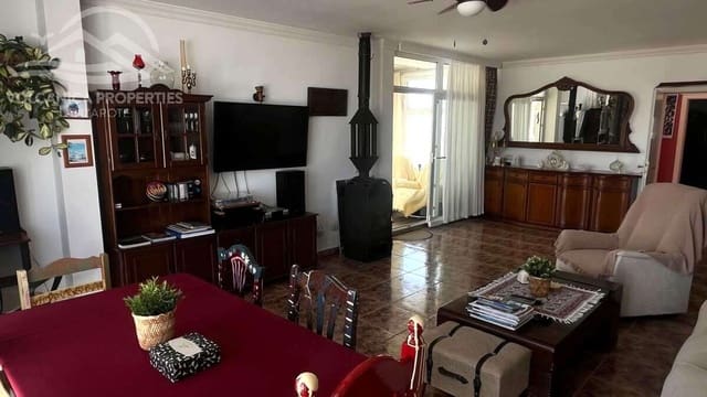 4 soveværelse Villa til salg i Guime, San Bartolomé med garage - € 585.000 (Ref: 10162082)