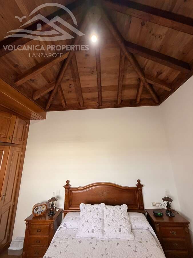 3 bedroom Villa for sale in La Vegueta with garage - € 495,000 (Ref: 10165972)