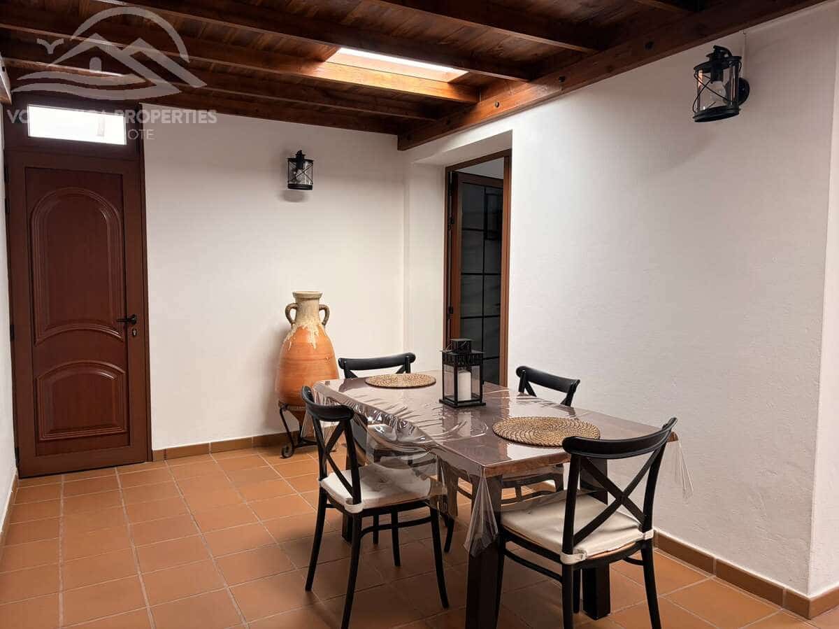 3 bedroom Villa for sale in La Vegueta with garage - € 495,000 (Ref: 10165972)