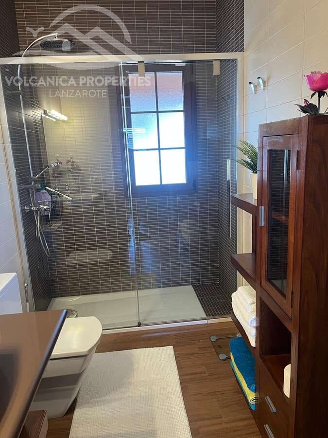 3 bedroom Villa for sale in La Vegueta with garage - € 495,000 (Ref: 10165972)
