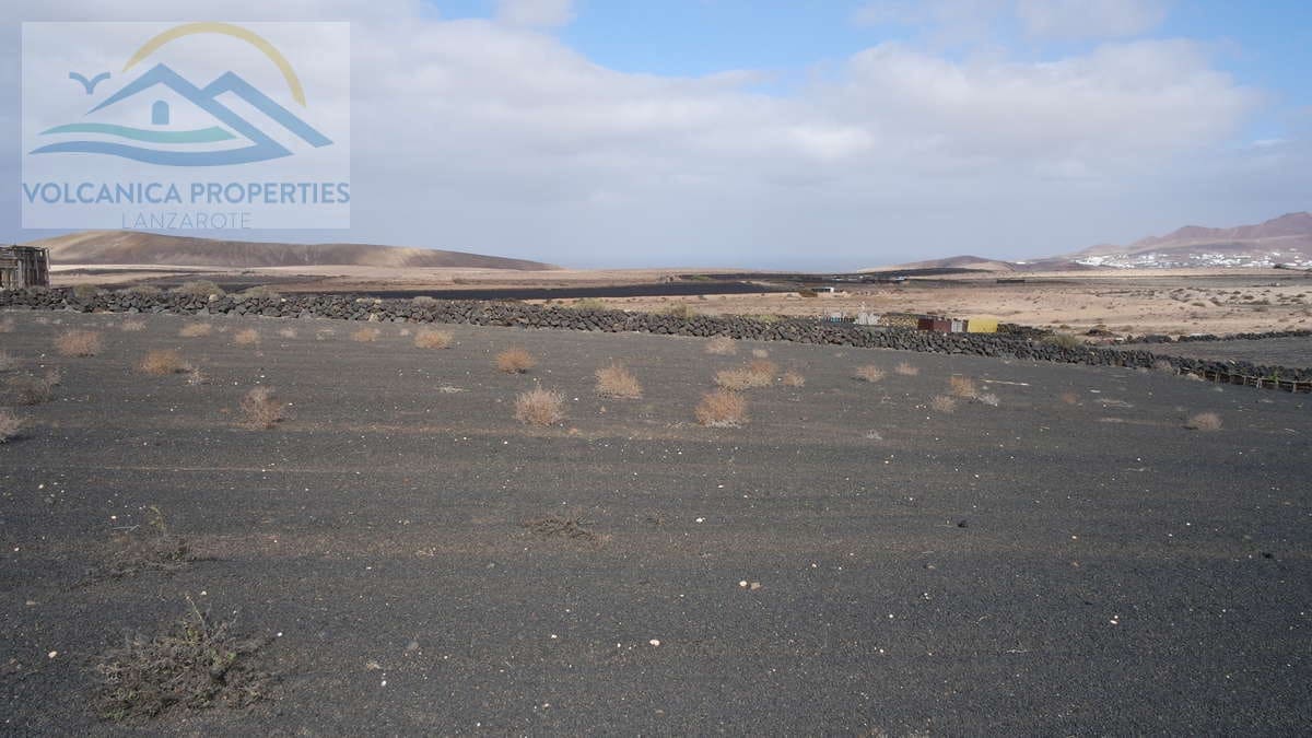 Undeveloped Land for sale in Tinajo - € 25,000 (Ref: 6530757)
