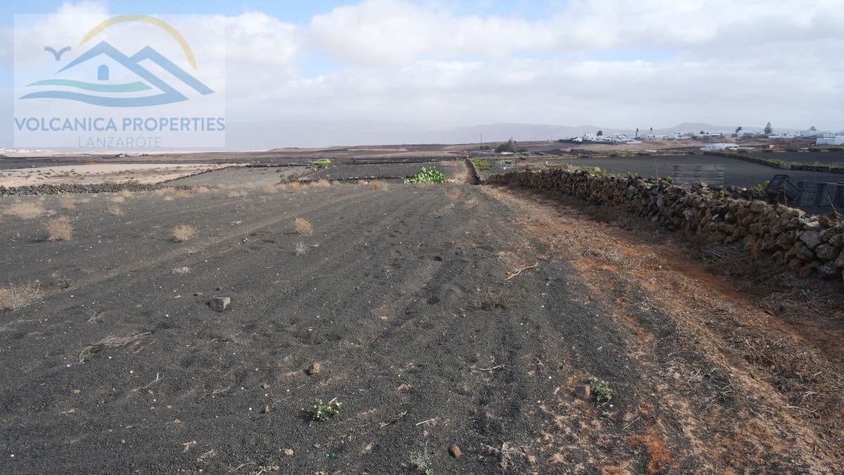 Undeveloped Land for sale in Tinajo - € 25,000 (Ref: 6530757)