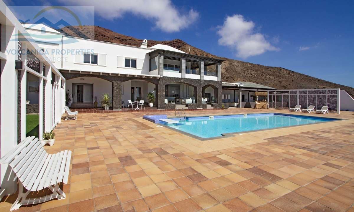7 soveværelse Villa til salg i Playa Blanca med swimmingpool garage - € 2.800.000 (Ref: 6865878)