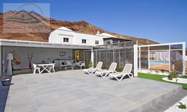 7 soveværelse Villa til salg i Playa Blanca, Yaiza med swimmingpool garage - € 2.800.000 (Ref: 6865878)