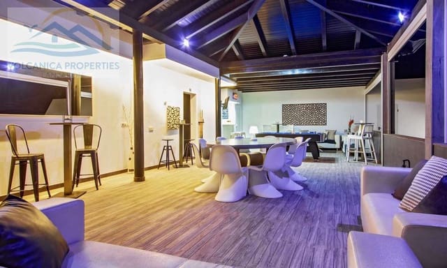 7 soveværelse Villa til salg i Playa Blanca, Yaiza med swimmingpool garage - € 2.800.000 (Ref: 6865878)