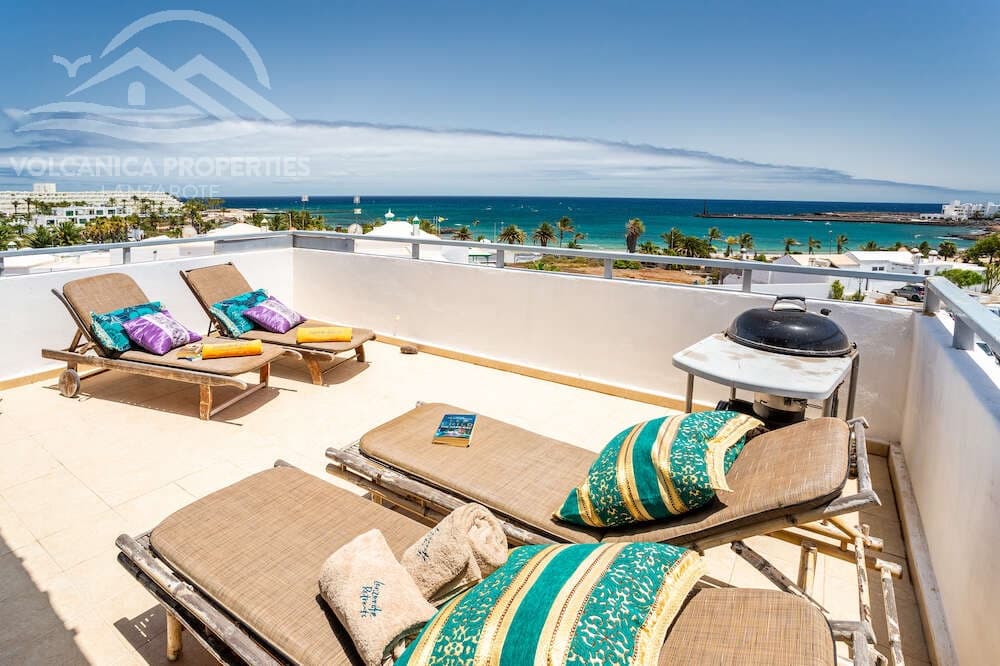 2 bedroom Apartment for sale in Costa Teguise - € 840,000 (Ref: 8456703)