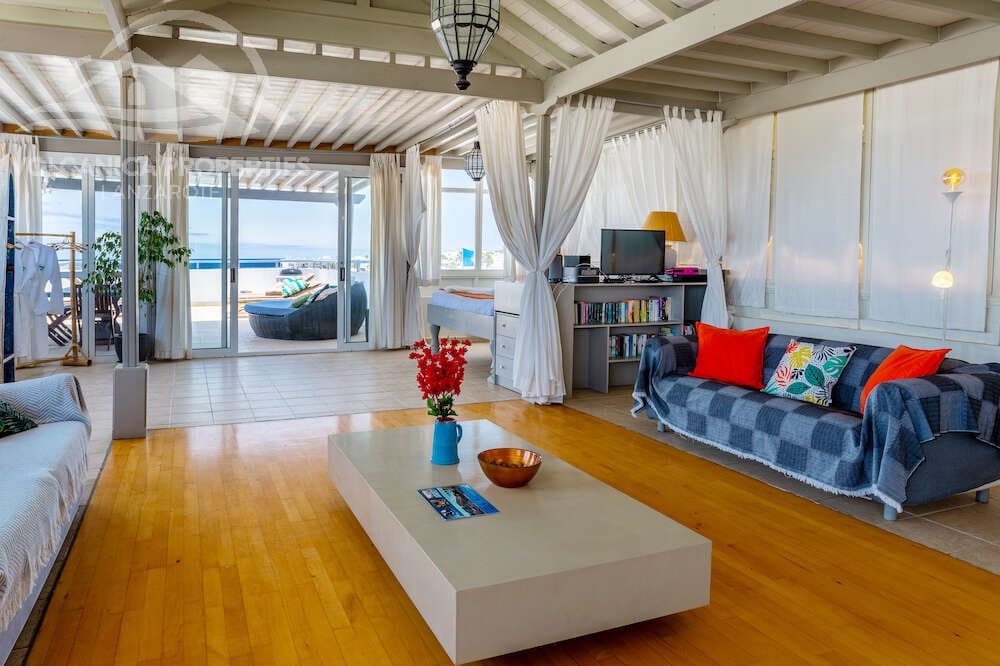 2 bedroom Apartment for sale in Costa Teguise - € 840,000 (Ref: 8456703)
