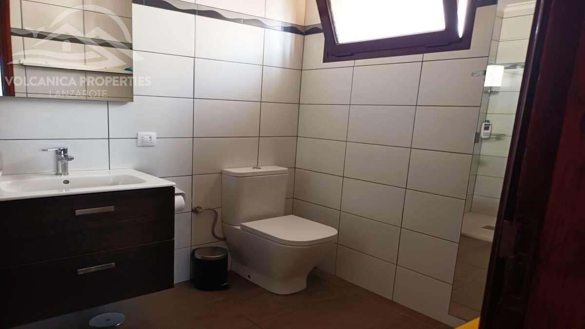 3 soveværelse Villa til salg i Costa Teguise med swimmingpool - € 499.000 (Ref: 8596988)