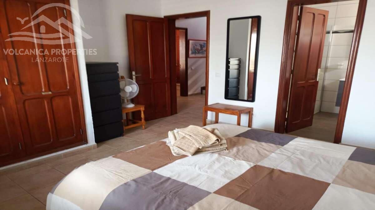 3 soveværelse Villa til salg i Costa Teguise med swimmingpool - € 499.000 (Ref: 8596988)