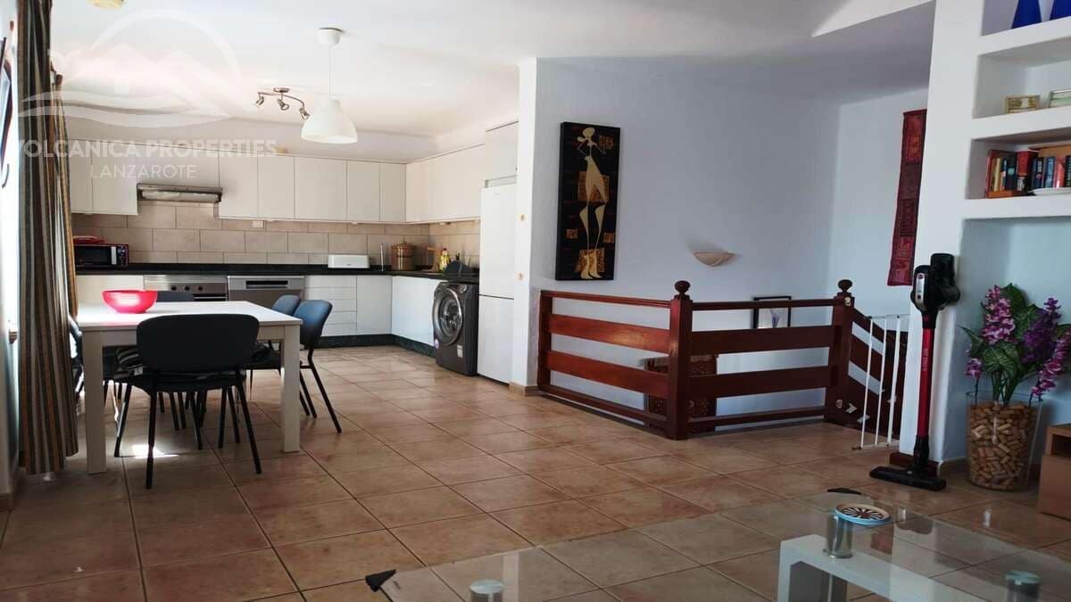 3 soveværelse Villa til salg i Costa Teguise med swimmingpool - € 499.000 (Ref: 8596988)