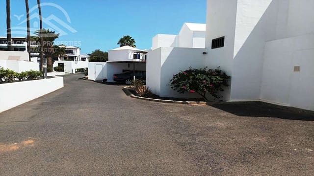 3 bedroom Villa for sale in Costa Teguise, Teguise with pool - € 499,000 (Ref: 8596988)