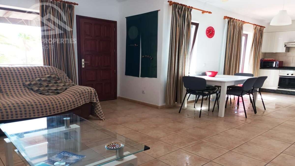 3 soveværelse Villa til salg i Costa Teguise med swimmingpool - € 499.000 (Ref: 8596988)