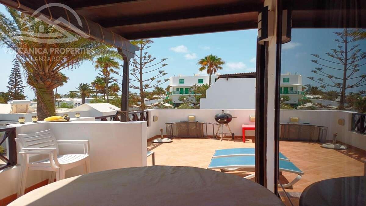 3 soveværelse Villa til salg i Costa Teguise med swimmingpool - € 499.000 (Ref: 8596988)