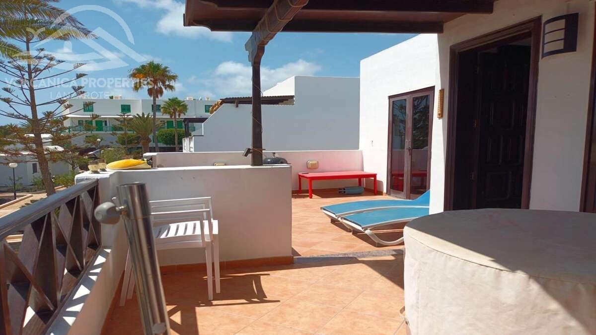 3 soveværelse Villa til salg i Costa Teguise med swimmingpool - € 499.000 (Ref: 8596988)