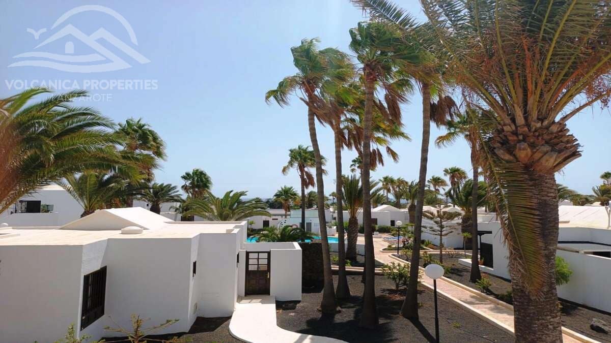 3 soveværelse Villa til salg i Costa Teguise med swimmingpool - € 499.000 (Ref: 8596988)