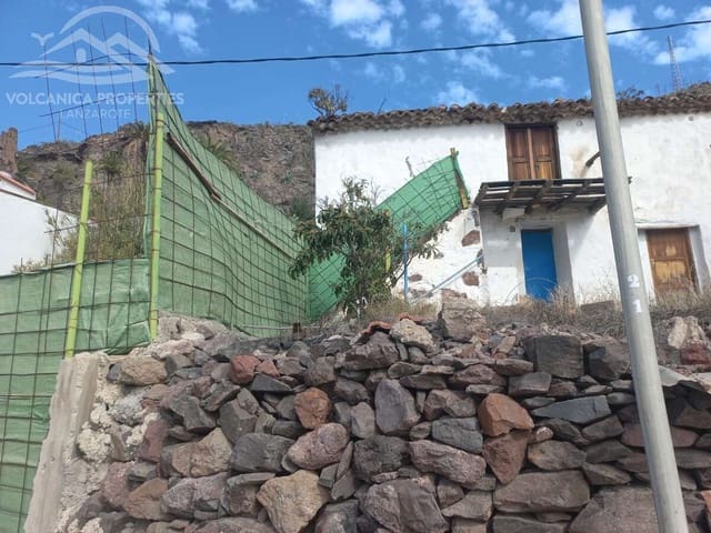 Tontti myytävänä paikassa Santa Lucía de Tirajana - 98 000 € (Ref: 8967850)