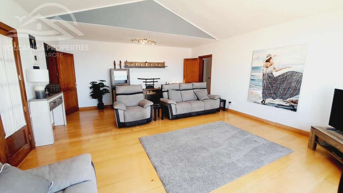 6 soverom Villa til salgs i Guime med svømmebasseng garasje - € 790 000 (Ref: 9024391)