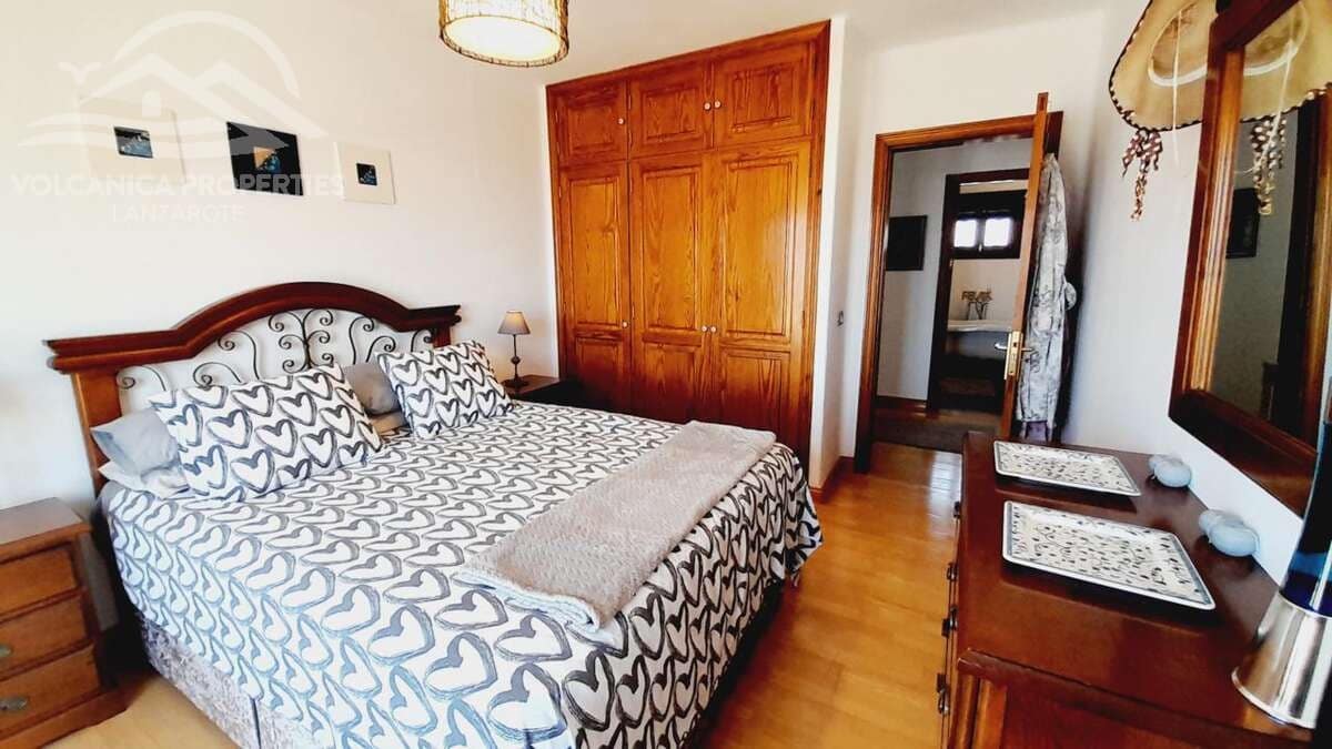 6 soverom Villa til salgs i Guime med svømmebasseng garasje - € 790 000 (Ref: 9024391)