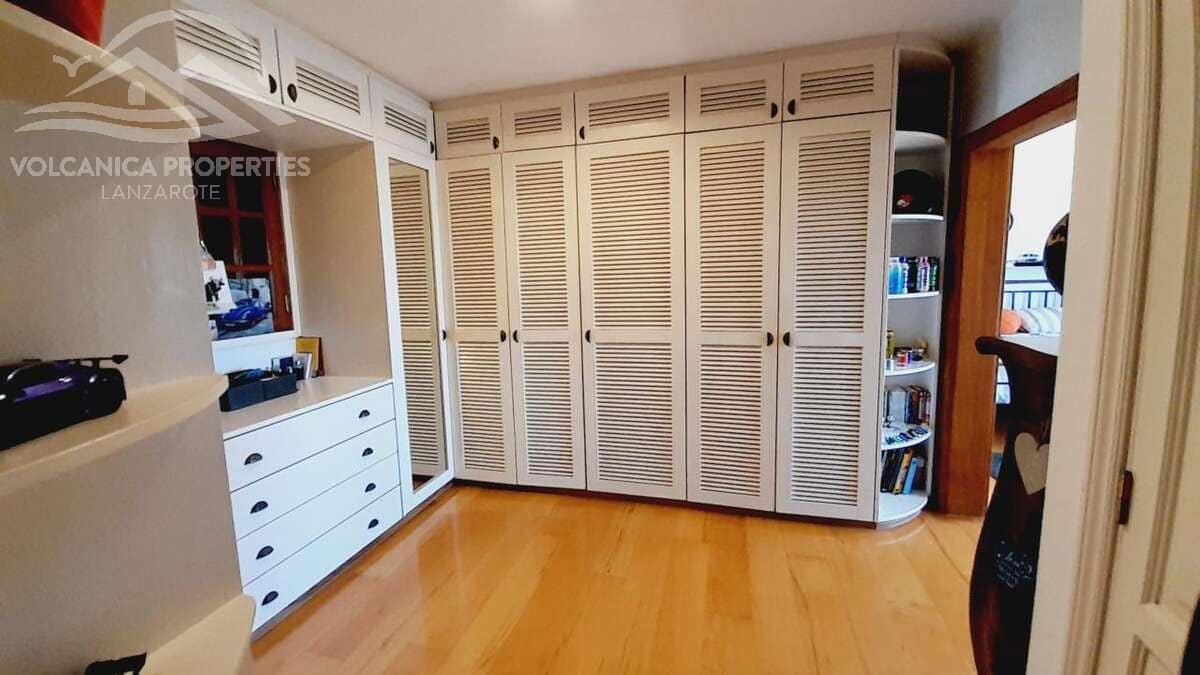 6 soverom Villa til salgs i Guime med svømmebasseng garasje - € 790 000 (Ref: 9024391)