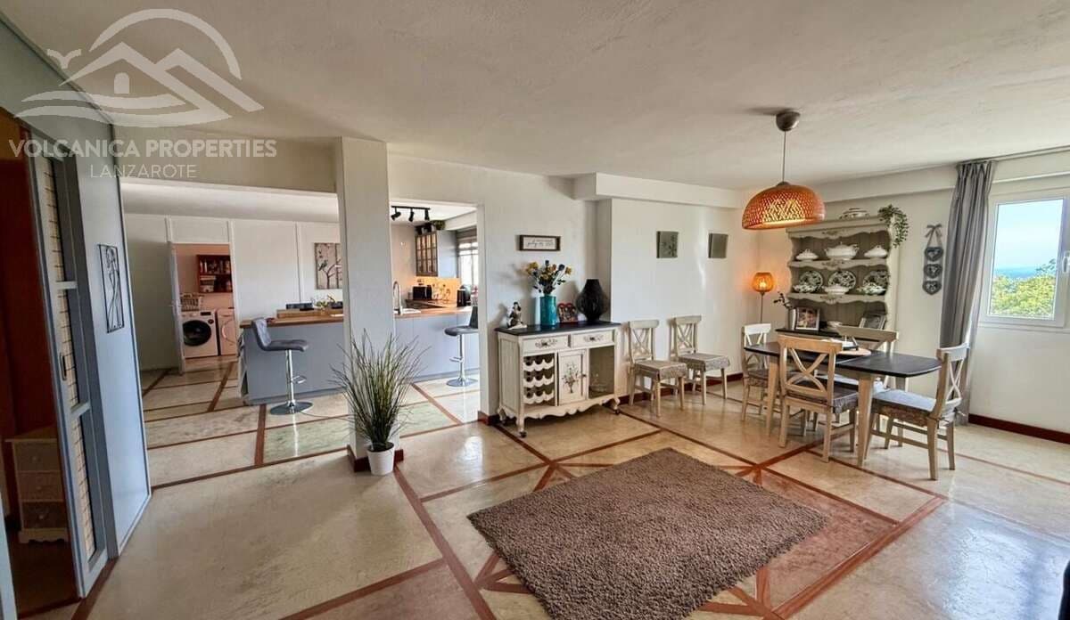 6 soverom Villa til salgs i Guime med svømmebasseng garasje - € 790 000 (Ref: 9024391)