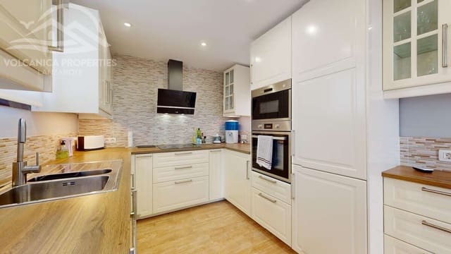 3 chambre Villa/Maison à vendre à Playa Blanca, Yaiza avec piscine garage - 475 000 € (Ref: 9106205)