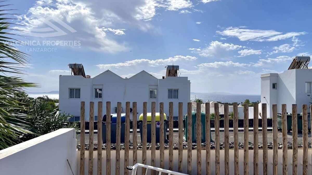 3 slaapkamer Villa te koop in Playa Blanca met zwembad garage - € 475.000 (Ref: 9106205)