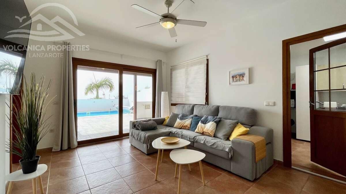 3 soveværelse Villa til salg i Playa Blanca med swimmingpool garage - € 549.000 (Ref: 9141250)