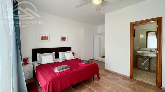 3 soveværelse Villa til salg i Playa Blanca, Yaiza med swimmingpool garage - € 549.000 (Ref: 9141250)