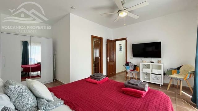 3 soveværelse Villa til salg i Playa Blanca, Yaiza med swimmingpool garage - € 549.000 (Ref: 9141250)