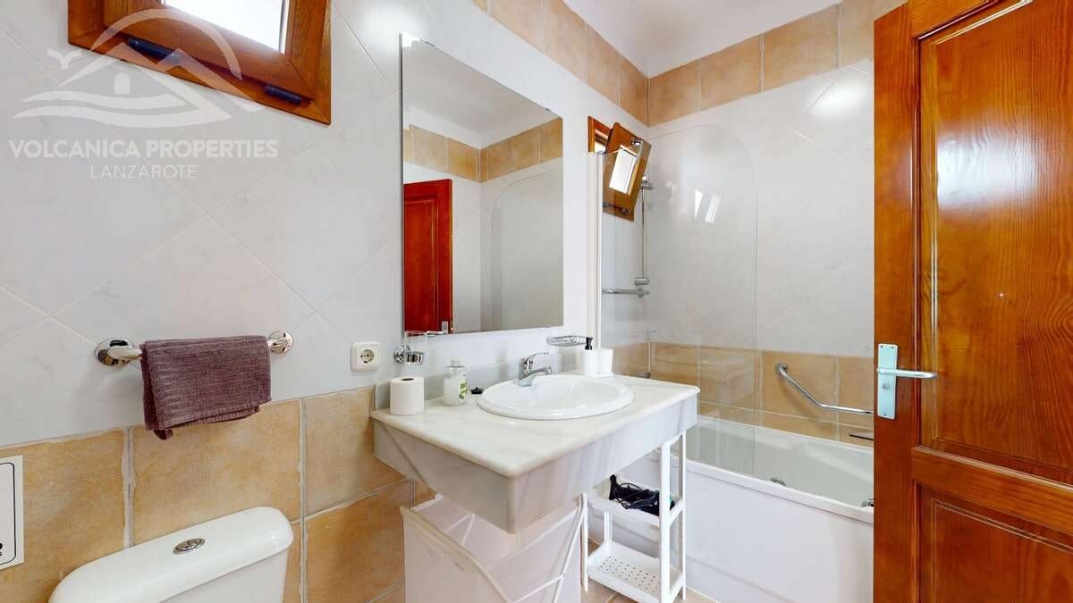 3 soveværelse Villa til salg i Playa Blanca med swimmingpool garage - € 549.000 (Ref: 9141250)