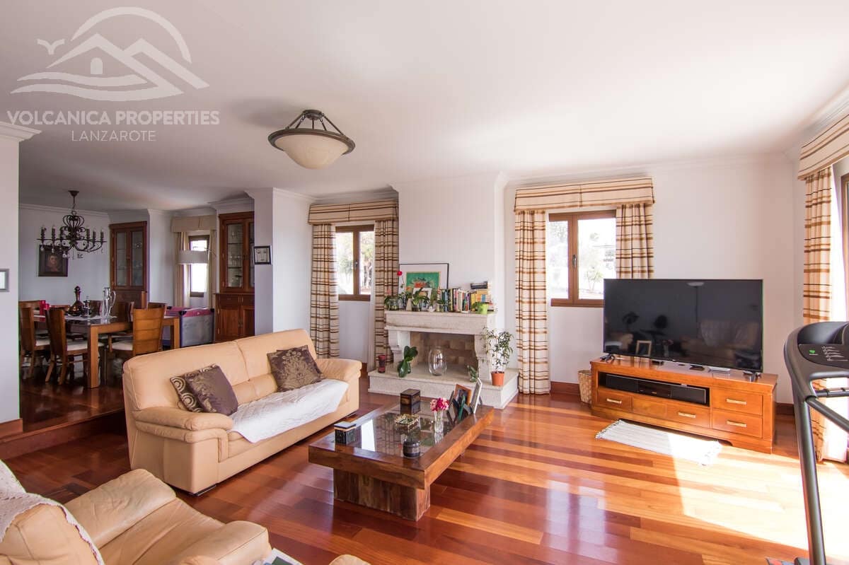 4 soveværelse Villa til salg i Macher med swimmingpool garage - € 1.050.000 (Ref: 9143762)