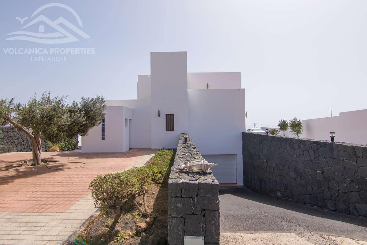 4 soveværelse Villa til salg i Macher med swimmingpool garage - € 1.050.000 (Ref: 9143762)