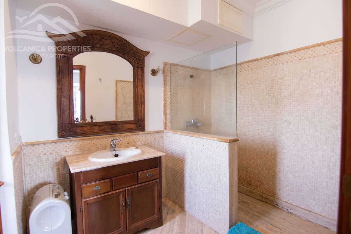 4 soveværelse Villa til salg i Macher med swimmingpool garage - € 1.050.000 (Ref: 9143762)