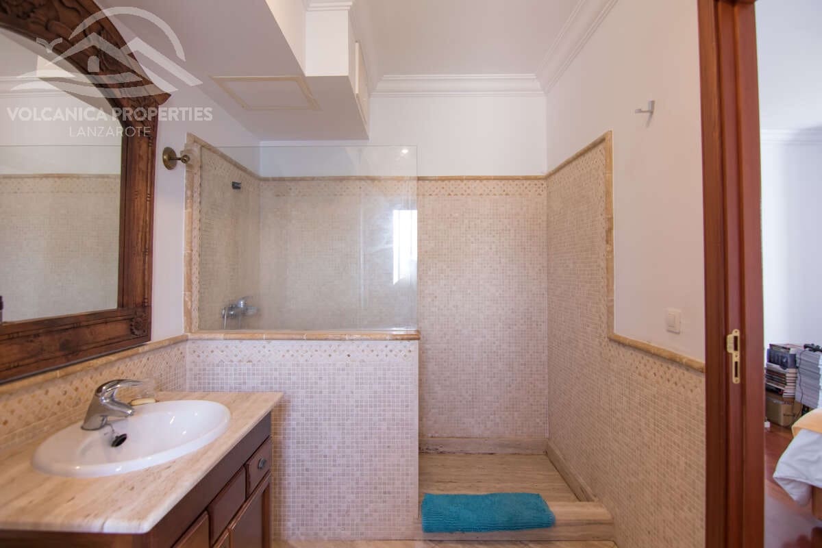 4 soveværelse Villa til salg i Macher med swimmingpool garage - € 1.050.000 (Ref: 9143762)