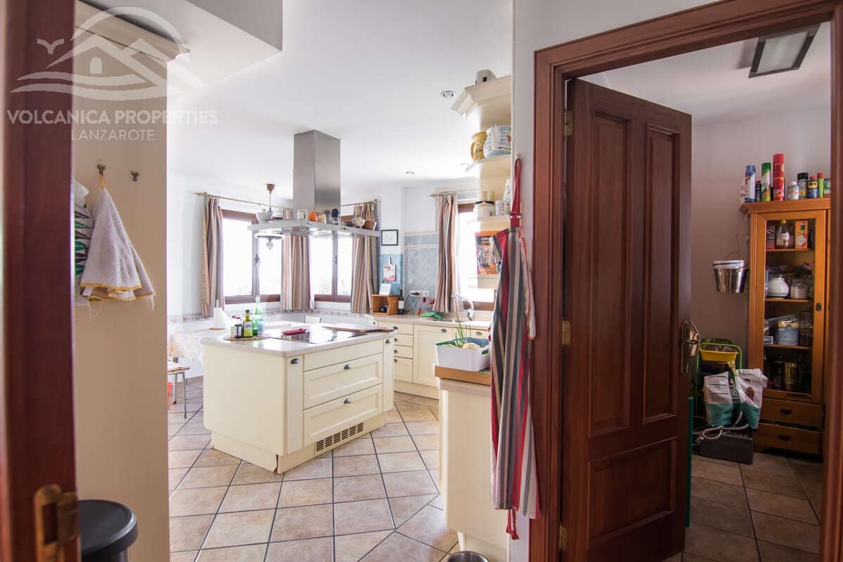 4 soveværelse Villa til salg i Macher med swimmingpool garage - € 1.050.000 (Ref: 9143762)