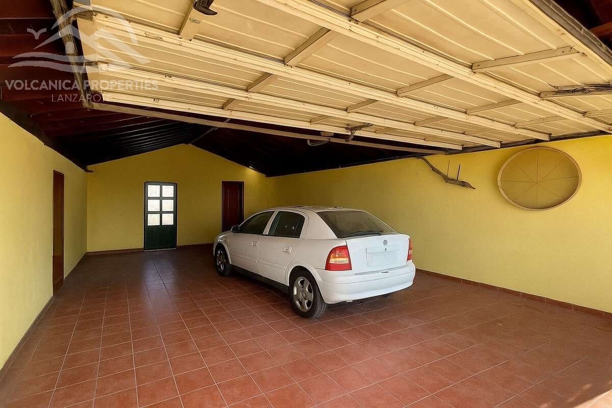 3 soveværelse Villa til salg i Las Brenas med garage - € 990.000 (Ref: 9176041)