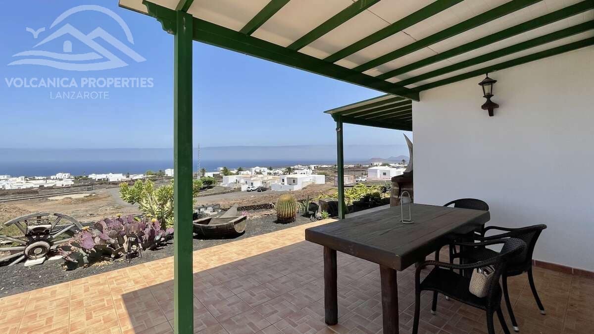 3 soveværelse Villa til salg i Las Brenas med garage - € 990.000 (Ref: 9176041)