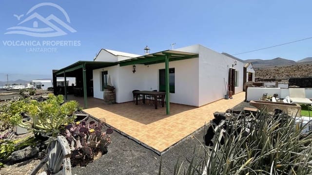 3 soveværelse Villa til salg i Las Brenas, Yaiza med garage - € 990.000 (Ref: 9176041)
