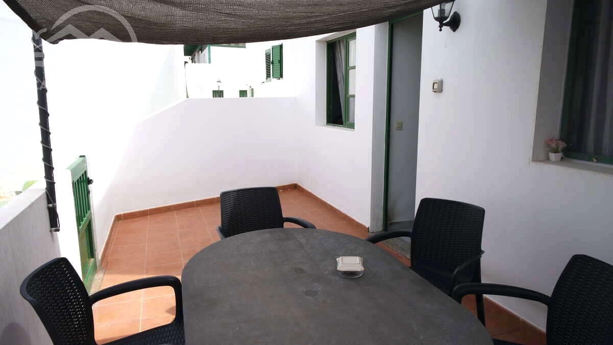 2 soveværelse Lejlighed til salg i Puerto del Carmen med swimmingpool - € 235.000 (Ref: 9180727)