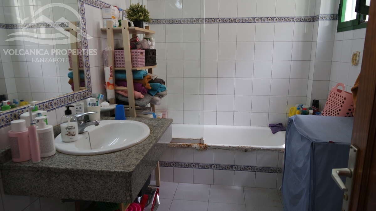 2 soveværelse Lejlighed til salg i Puerto del Carmen med swimmingpool - € 235.000 (Ref: 9180727)