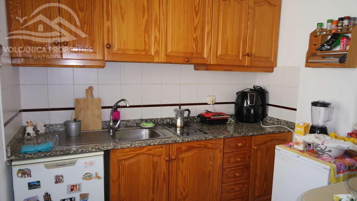 2 soveværelse Lejlighed til salg i Puerto del Carmen med swimmingpool - € 235.000 (Ref: 9180727)