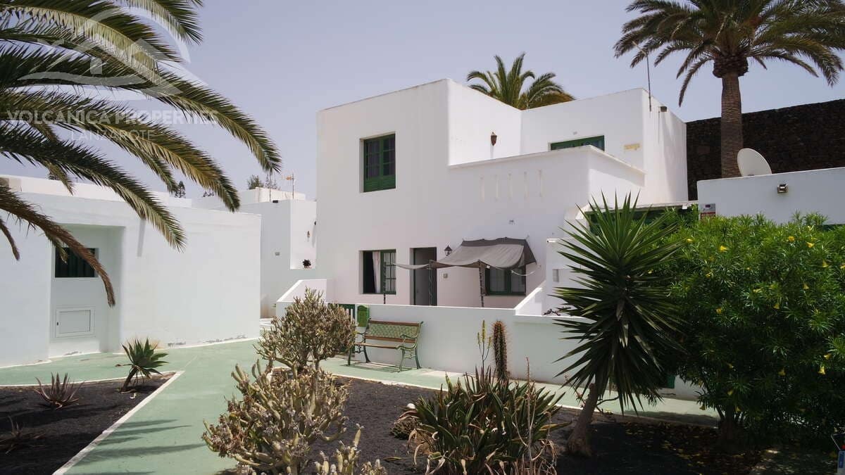 2 soveværelse Lejlighed til salg i Puerto del Carmen med swimmingpool - € 235.000 (Ref: 9180727)