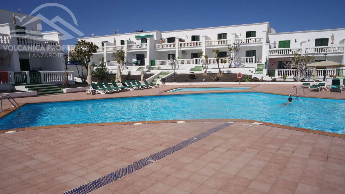2 soveværelse Lejlighed til salg i Puerto del Carmen med swimmingpool - € 235.000 (Ref: 9180727)