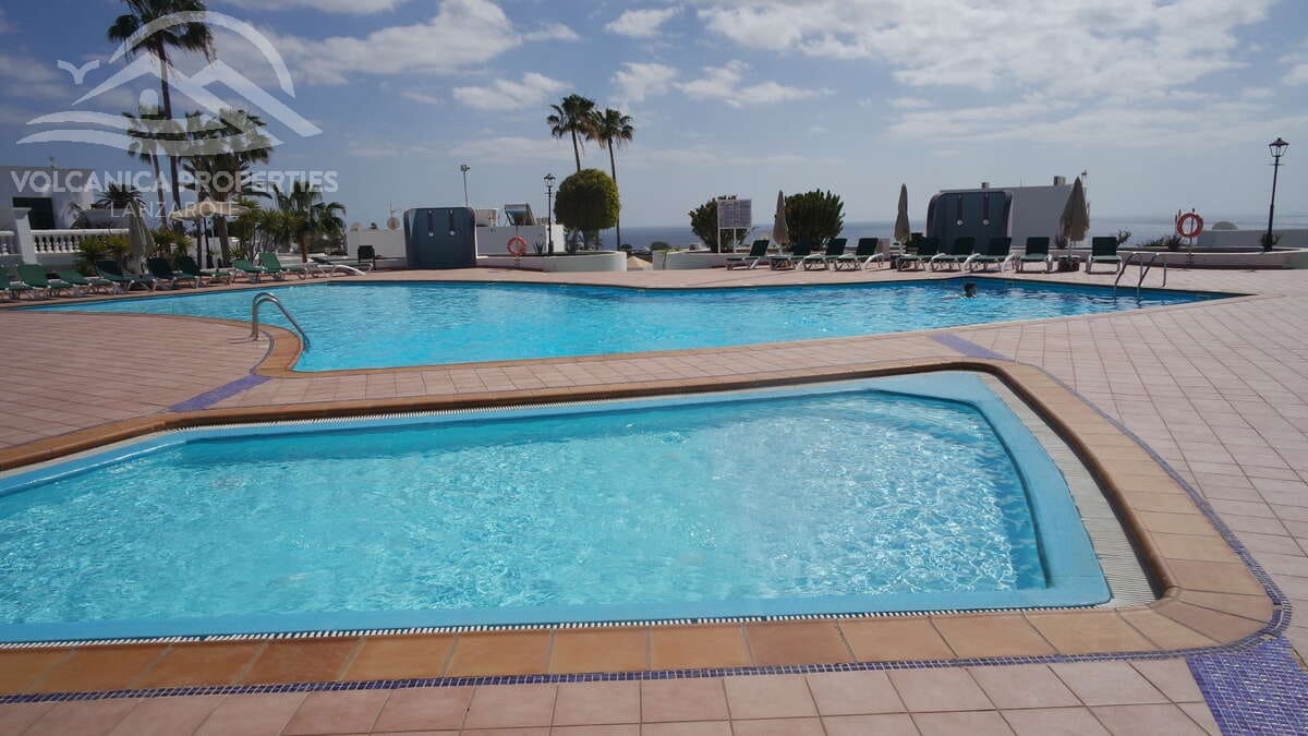 2 soveværelse Lejlighed til salg i Puerto del Carmen med swimmingpool - € 235.000 (Ref: 9180727)
