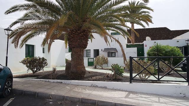 2 soveværelse Lejlighed til salg i Puerto del Carmen, Tías med swimmingpool - € 235.000 (Ref: 9180727)