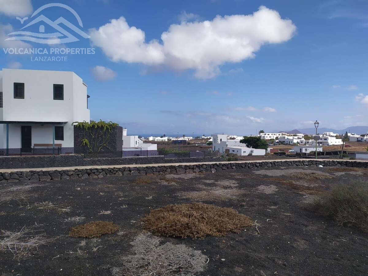 Building Plot for sale in Tinajo - € 95,000 (Ref: 9346661)