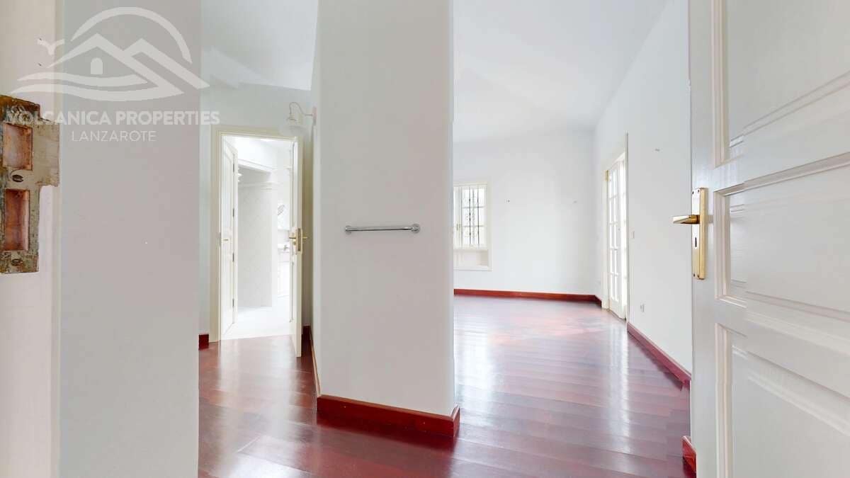 3 soveværelse Villa til salg i Playa Blanca med swimmingpool garage - € 840.000 (Ref: 9425585)